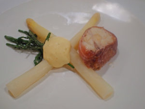 Zeeduivel in parmaham en asperges